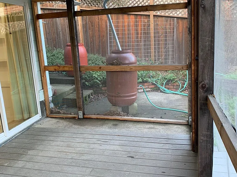 Cascade Dr — Photo 7