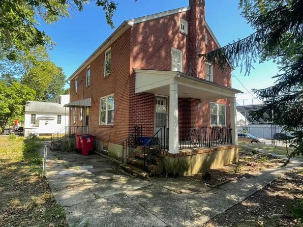 134 S 8th St, Quakertown, PA 18951