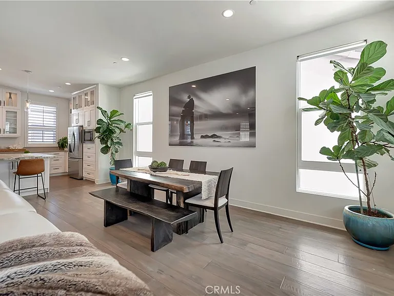 2105 Two Harbors Cir — Photo 14