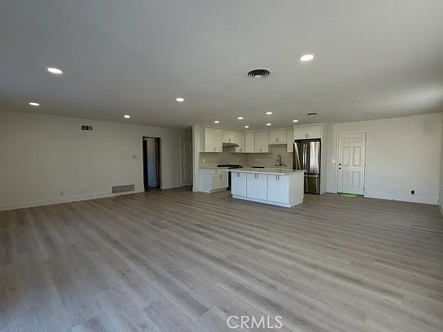 15662 Pacific St — Photo 3