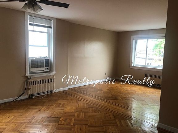 4th image of 21-40 36th St #2