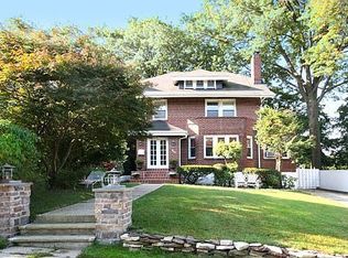 300 Frances St, Teaneck, NJ 07666