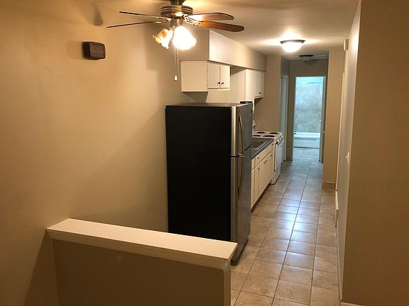 4th image of 516 W Division St APT 1