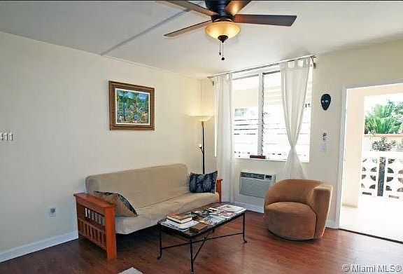 2nd image of 900 Euclid Ave APT 14