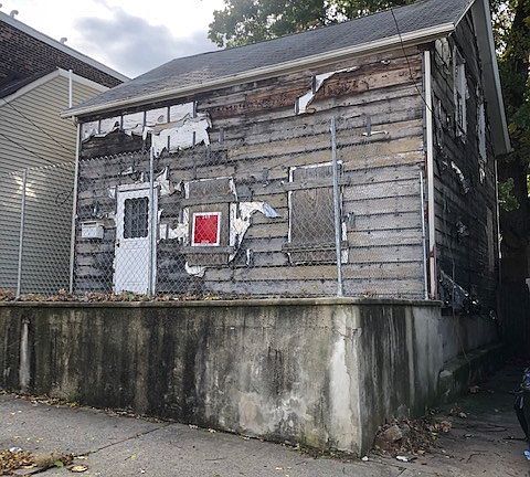 5th image of 285 Lembeck Ave