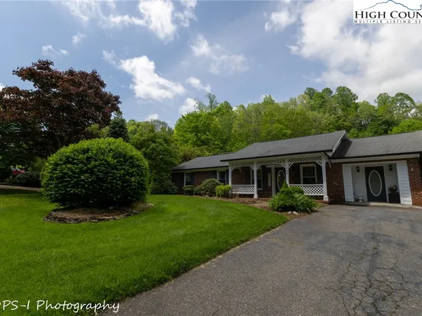 308 Wade E Vannoy Drive, West Jefferson, NC 28694