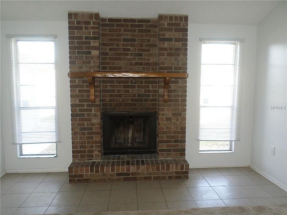 5th image of 431 Corona Del Mar St