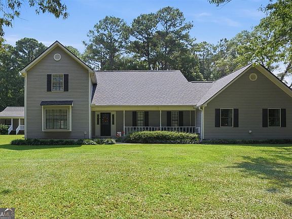 4th image of 147 Beaver Ridge Cir