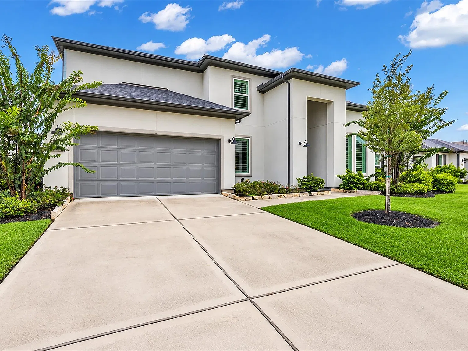 4 bed, 4.5 bath, 3522 sqft, $6,500 — Photo 2