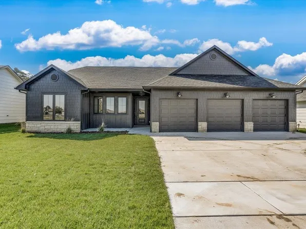 2923 E Sunnyslope Ct, Wichita, KS 67219