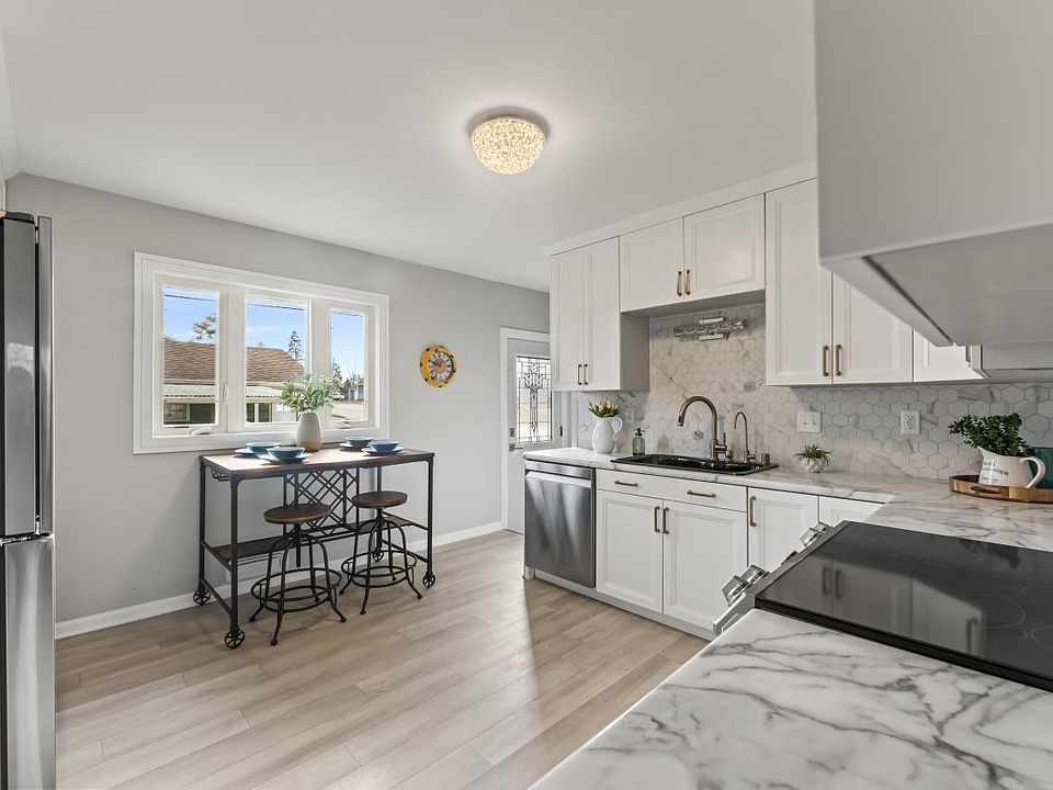 1639 Aldoro DRIVE, Waukesha, WI 53188 Zillow