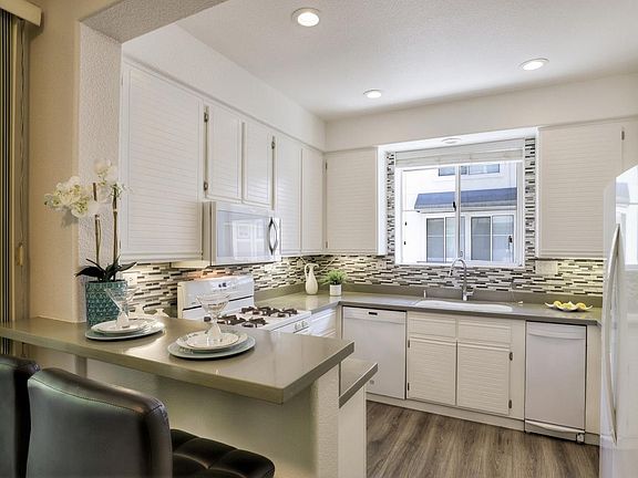 2nd image of 460 Navaro Way Unit 122