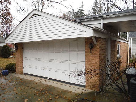 4th image of 226 Leitch Ave