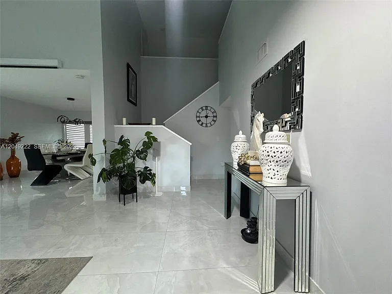 9368 SW 146th Pl — Photo 3