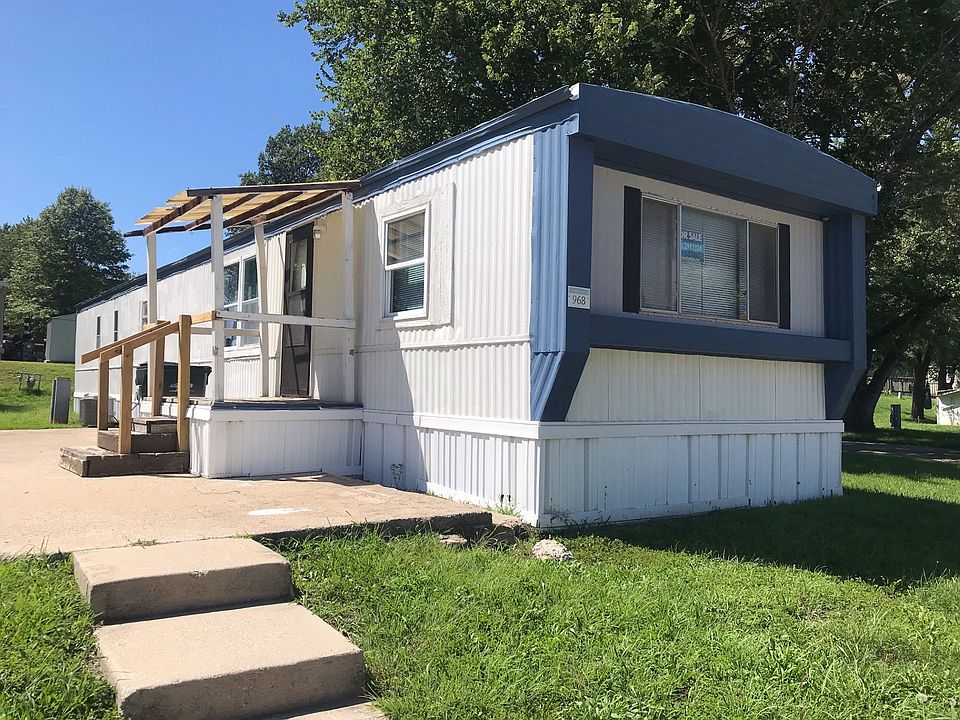 1st image of 968 S 74th Pl
