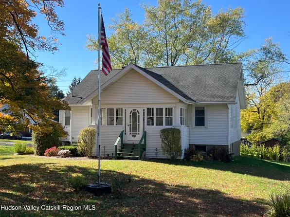 9 Boltwood Avenue, Castleton, NY 12033