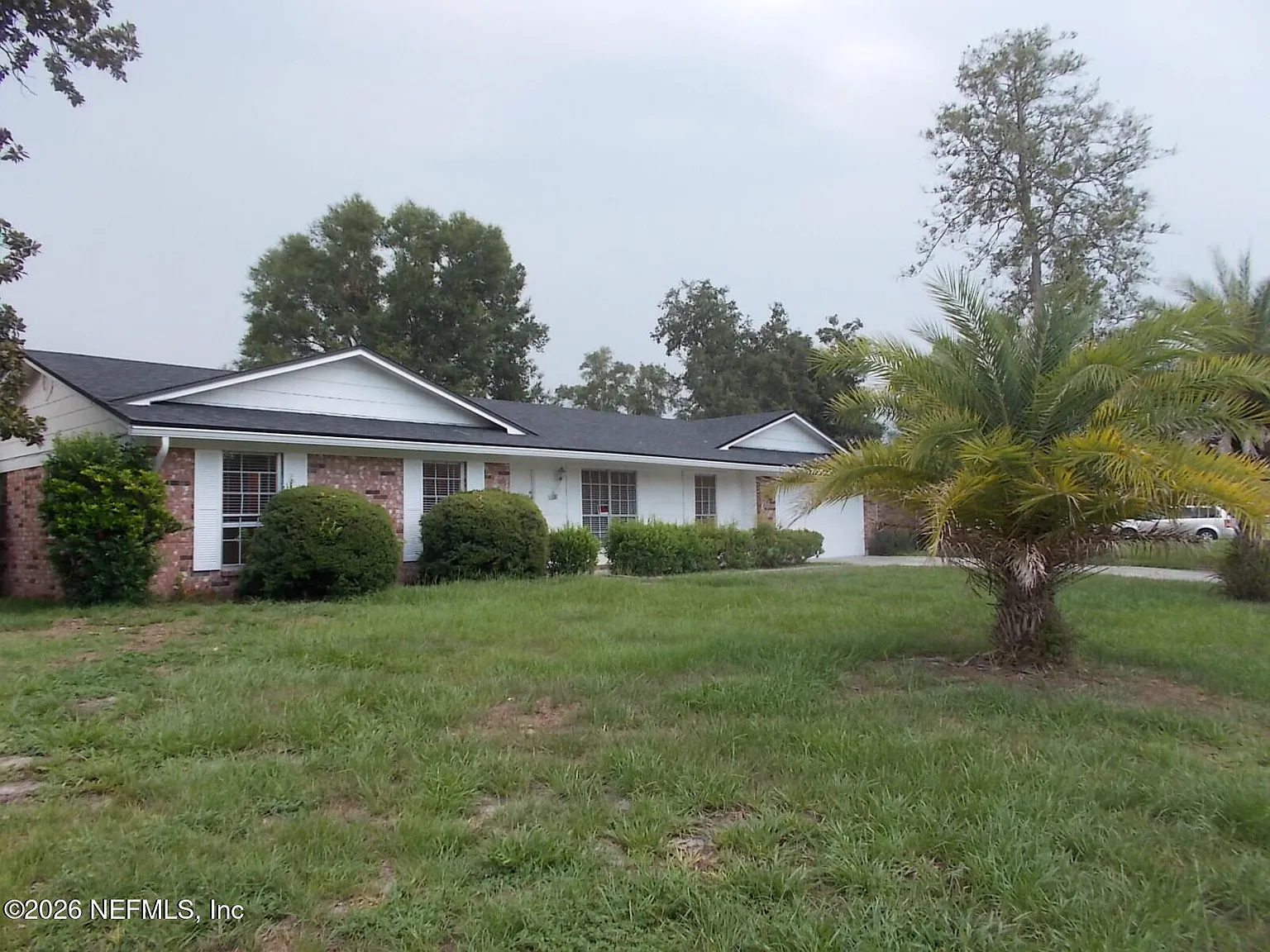 4 bed, 2.0 bath, 1885 sqft, $1,925 — Photo 2