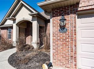 3201 Crabapple Ln E, Columbia, MO 65203