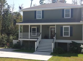 9201 Peach Ln, Ocean Springs, MS 39564