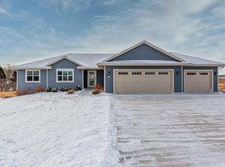 2613 Creekview Ct, Sheboygan Fls, WI 53081