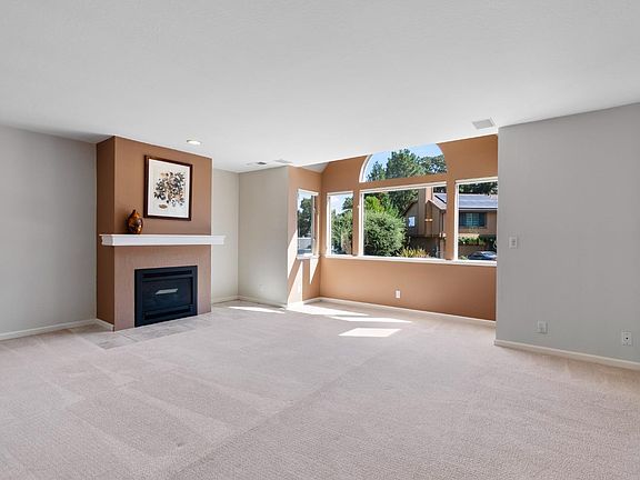 4th image of 30 Circe Court