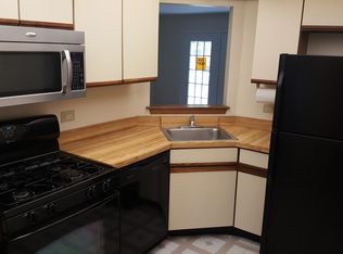 692 Quincy Bridge Ln APT 102, Glenview, IL 60025