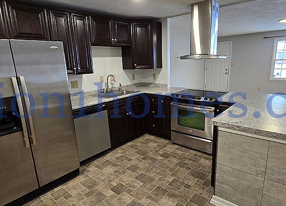 2nd image of 2820 W Market St