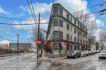 1st image of 432 Norfolk St APT 4C