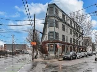 432 Norfolk St APT 4C, Somerville, MA 02143