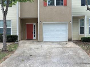 2316 Nicole Dr, Hampton, GA 30228