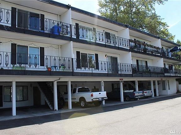 3rd image of 22940 10th Ave S APT 202