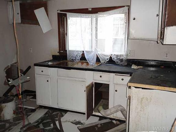2nd image of 647 Norfolk Ave