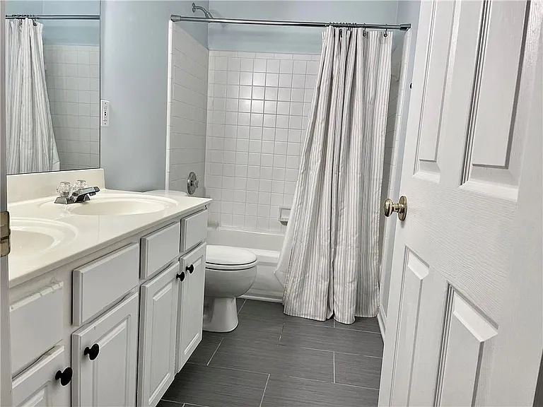 2584 Alvecot Cir SE — Photo 9