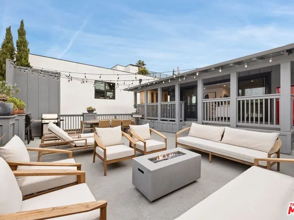 637 Santa Clara Ave, Venice, CA 90291