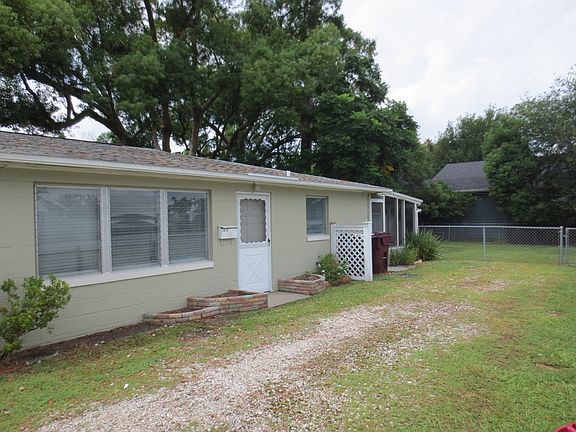 4th image of 1916 N Westmoreland Dr