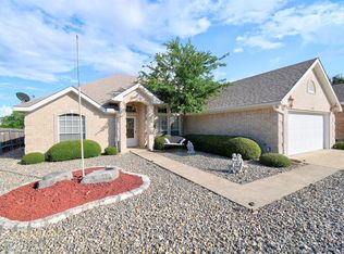 643 Oak Valley Dr, Kerrville, TX 78028