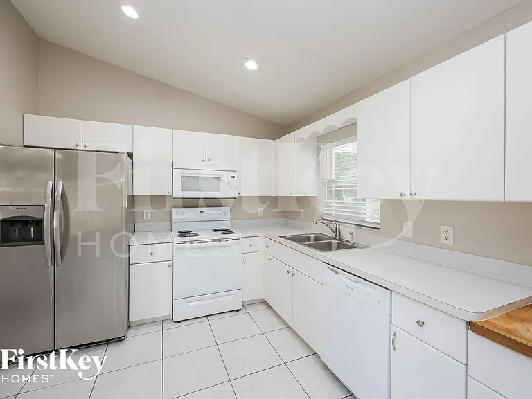 3945 N Cranberry Blvd — Photo 6