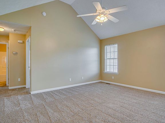 5th image of 102 Worchester Ct