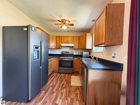 5th image of 3472 Lamar Dr