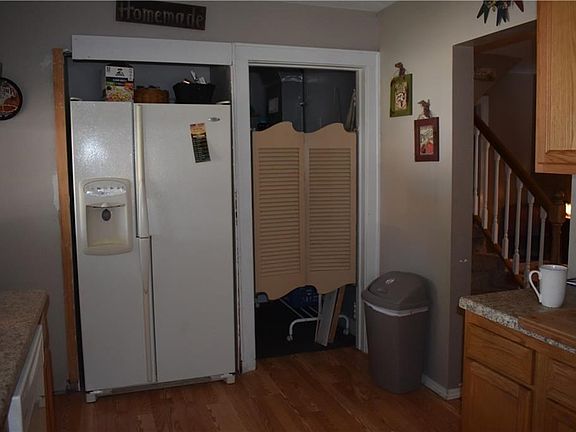 3rd image of 3103 Elm St