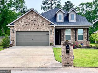 426 Legacy Park Dr, Perry, GA 31069