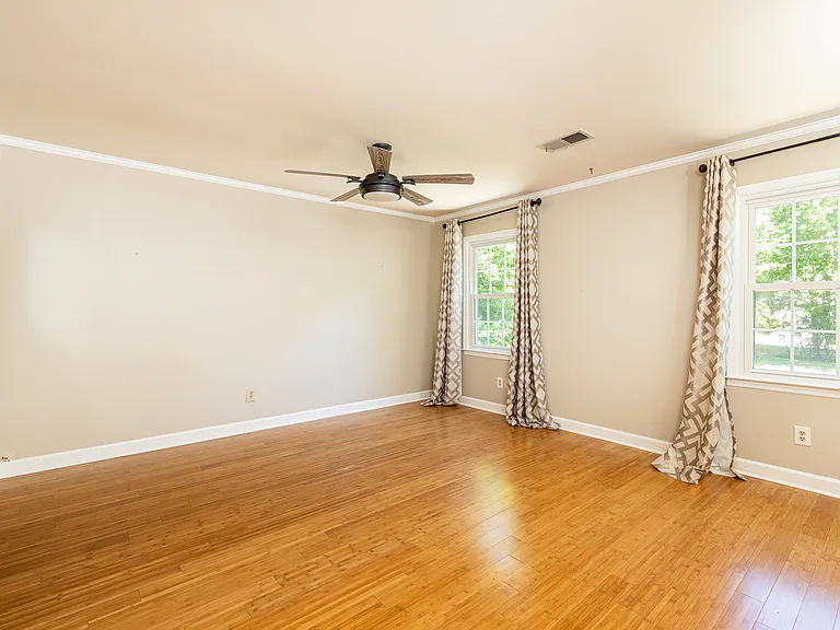 2124 Rockland Ct — Photo 34