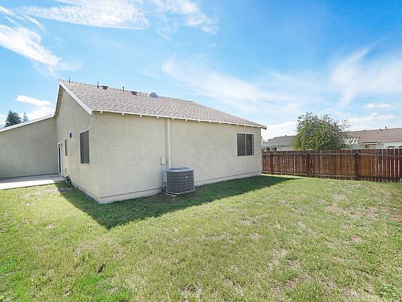 5th image of 1491 Dyer Way