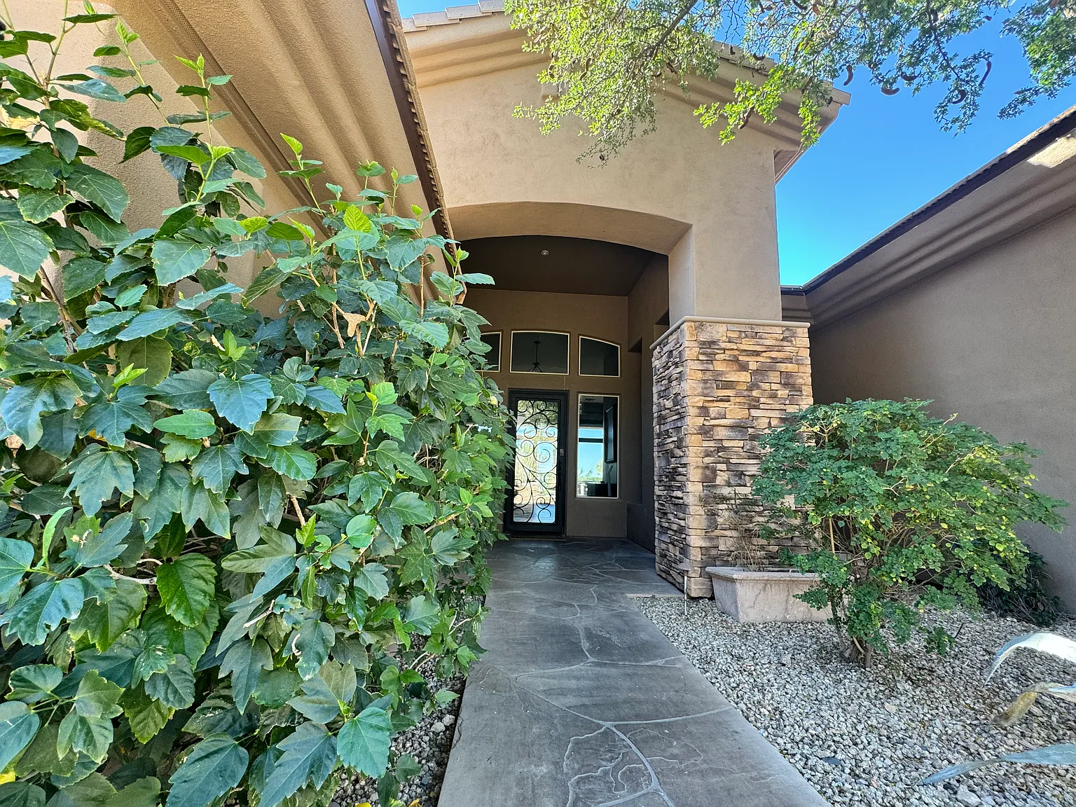 4 bed, 3668 sqft, $7,491 — Photo 2