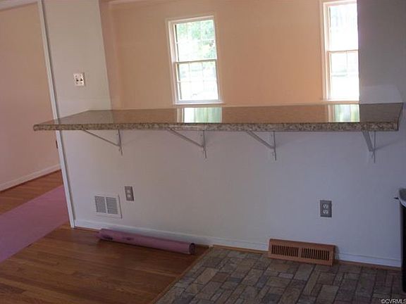 5th image of 7936 Tamarind Dr