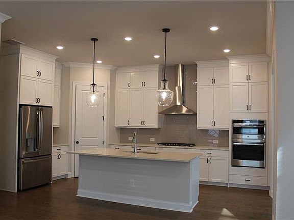 5th image of 4647 Molder Dr