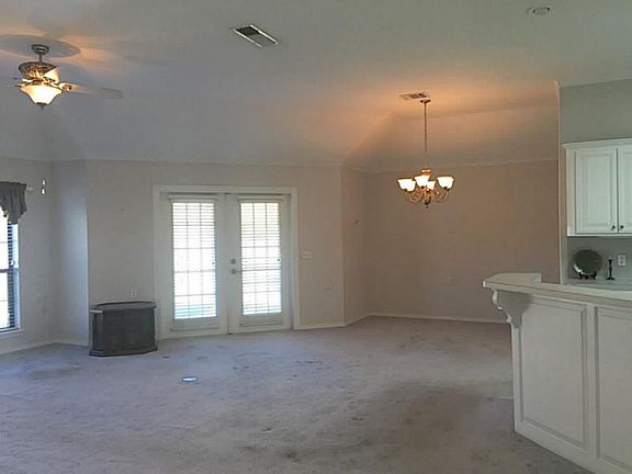 5th image of 108 Willow Lake Blvd