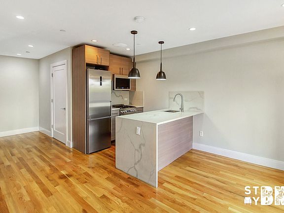 2nd image of 885 Herkimer St #2C