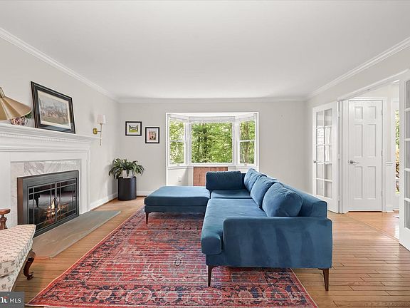 2nd image of 625 Sideling Ct