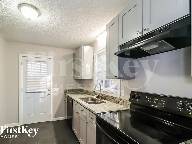 55 Grant Dr NW — Photo 4